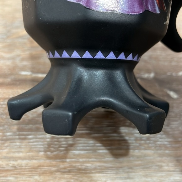 Snow White Claw Footed Black Mug Designer Collection Evil Queen Villains Disney - Picture 8 of 15